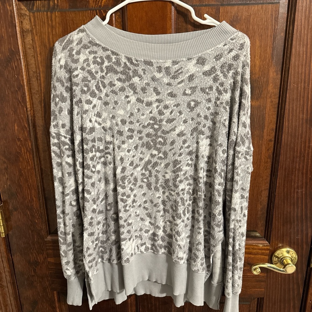 Aerie Gray Leopard Print Sweater